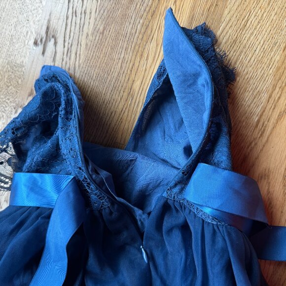 Toddler Blue Lace Flower Girl Dress Size 100 (2T) - Picture 4 of 10